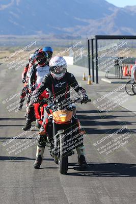 media/Dec-01-2025-Moto Forza (Mon) [[2daa91e15f]]/4-Around the Pits/